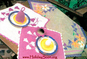 Вязаный комплект для кухни «Колокольчики» - салфетка и прихватки www.HolidaySoon.org